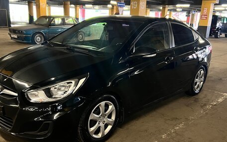 Hyundai Solaris II рестайлинг, 2011 год, 650 000 рублей, 8 фотография