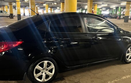 Hyundai Solaris II рестайлинг, 2011 год, 650 000 рублей, 9 фотография