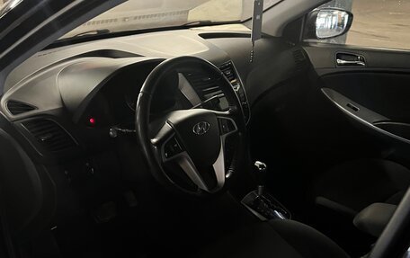 Hyundai Solaris II рестайлинг, 2011 год, 650 000 рублей, 15 фотография