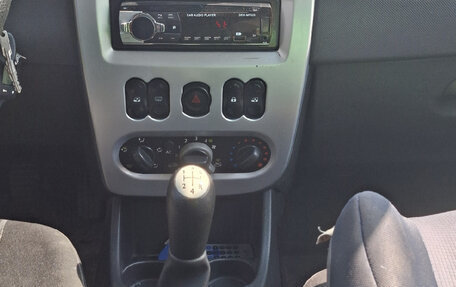 Renault Sandero I, 2010 год, 410 000 рублей, 2 фотография