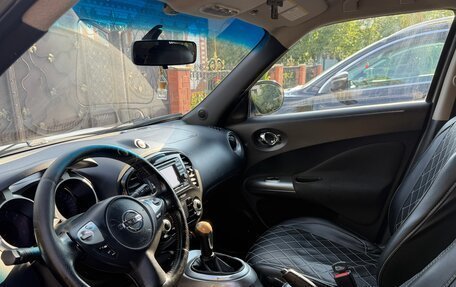 Nissan Juke II, 2011 год, 800 000 рублей, 7 фотография