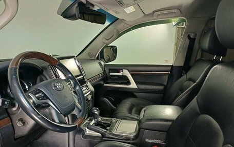 Toyota Land Cruiser 200, 2016 год, 4 749 000 рублей, 15 фотография