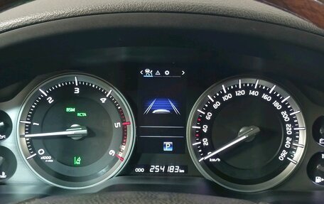 Toyota Land Cruiser 200, 2016 год, 4 749 000 рублей, 18 фотография
