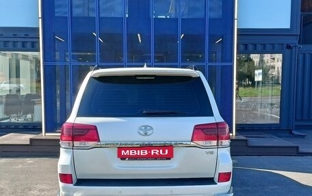 Toyota Land Cruiser 200, 2016 год, 4 749 000 рублей, 6 фотография