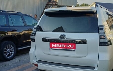 Toyota Land Cruiser Prado 150 рестайлинг 2, 2020 год, 5 000 000 рублей, 6 фотография