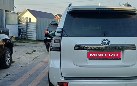 Toyota Land Cruiser Prado 150 рестайлинг 2, 2020 год, 5 000 000 рублей, 5 фотография