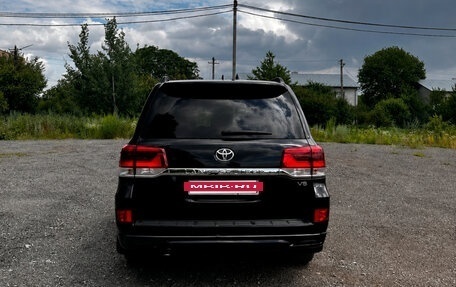 Toyota Land Cruiser 200, 2018 год, 6 490 000 рублей, 2 фотография