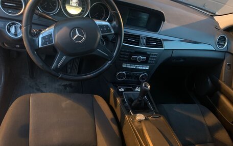 Mercedes-Benz C-Класс, 2011 год, 850 000 рублей, 7 фотография