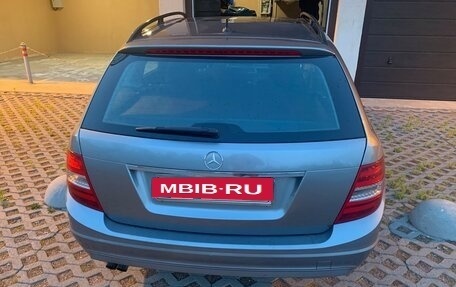 Mercedes-Benz C-Класс, 2011 год, 850 000 рублей, 4 фотография
