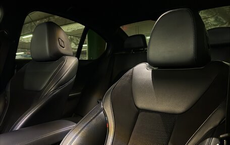 BMW 3 серия, 2019 год, 3 200 000 рублей, 16 фотография