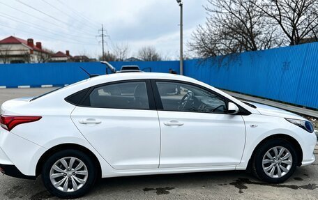 Hyundai Solaris II рестайлинг, 2021 год, 1 790 000 рублей, 6 фотография