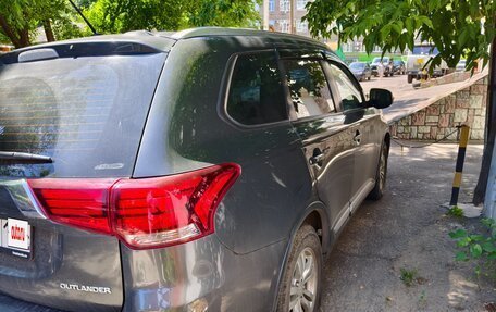 Mitsubishi Outlander III рестайлинг 3, 2015 год, 1 500 000 рублей, 2 фотография