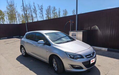 Opel Astra J, 2013 год, 950 000 рублей, 2 фотография