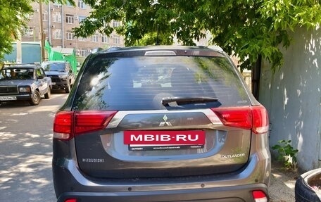 Mitsubishi Outlander III рестайлинг 3, 2015 год, 1 500 000 рублей, 3 фотография