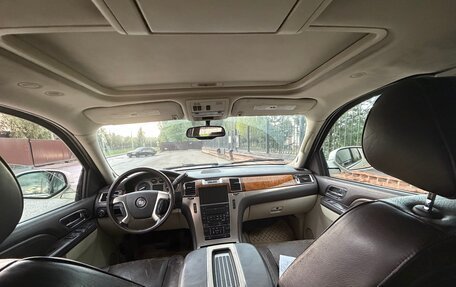 Cadillac Escalade III, 2010 год, 1 150 000 рублей, 8 фотография