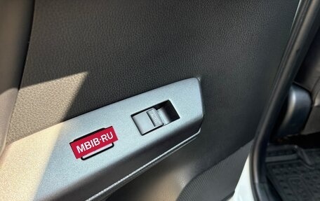 Toyota RAV4, 2019 год, 3 190 000 рублей, 14 фотография