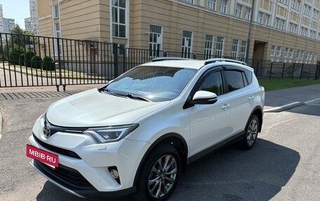 Toyota RAV4, 2019 год, 3 190 000 рублей, 3 фотография