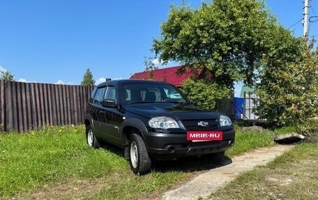 Chevrolet Niva I рестайлинг, 2018 год, 820 000 рублей, 5 фотография