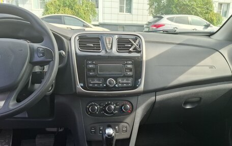 Renault Logan II, 2016 год, 795 000 рублей, 13 фотография