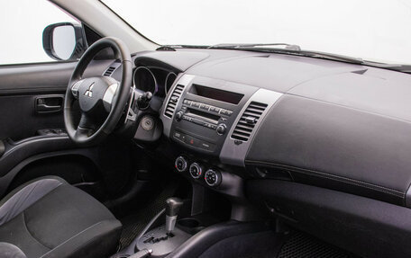 Mitsubishi Outlander III рестайлинг 3, 2010 год, 870 000 рублей, 11 фотография