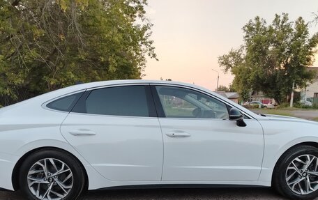 Hyundai Sonata VIII, 2022 год, 2 650 000 рублей, 4 фотография