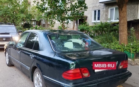 Mercedes-Benz E-Класс, 1997 год, 145 000 рублей, 4 фотография