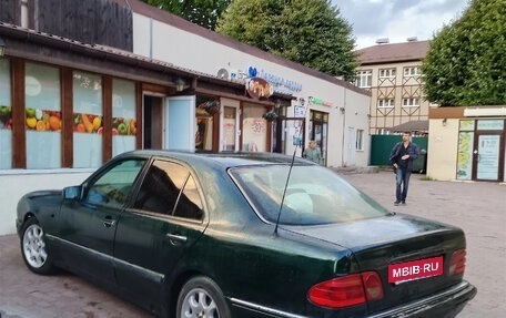 Mercedes-Benz E-Класс, 1997 год, 145 000 рублей, 2 фотография