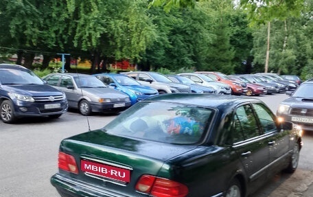 Mercedes-Benz E-Класс, 1997 год, 145 000 рублей, 3 фотография
