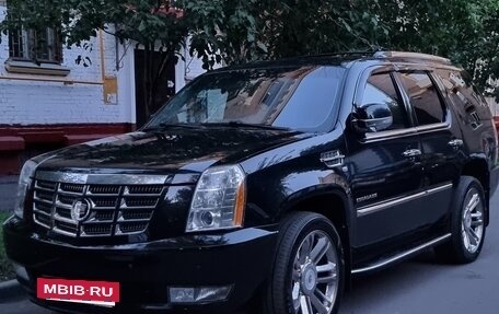 Cadillac Escalade III, 2011 год, 2 400 000 рублей, 2 фотография