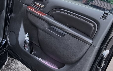 Cadillac Escalade III, 2011 год, 2 400 000 рублей, 14 фотография