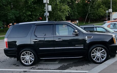 Cadillac Escalade III, 2011 год, 2 400 000 рублей, 12 фотография