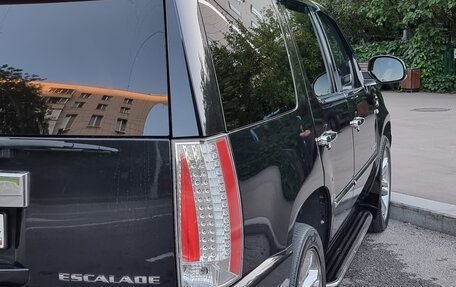 Cadillac Escalade III, 2011 год, 2 400 000 рублей, 10 фотография