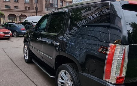 Cadillac Escalade III, 2011 год, 2 400 000 рублей, 17 фотография