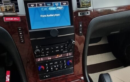 Cadillac Escalade III, 2011 год, 2 400 000 рублей, 29 фотография
