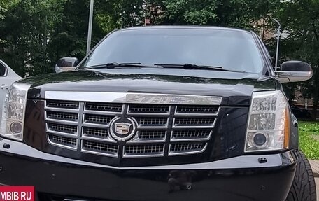 Cadillac Escalade III, 2011 год, 2 400 000 рублей, 23 фотография