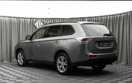 Mitsubishi Outlander III рестайлинг 3, 2012 год, 1 460 000 рублей, 4 фотография