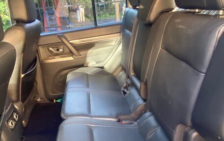 Mitsubishi Pajero IV, 2013 год, 2 150 000 рублей, 3 фотография