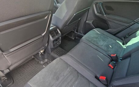 Volkswagen Tiguan II, 2018 год, 2 300 000 рублей, 9 фотография
