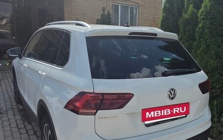 Volkswagen Tiguan II, 2018 год, 2 300 000 рублей, 4 фотография