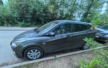 Hyundai Solaris II рестайлинг, 2016 год, 930 000 рублей, 3 фотография