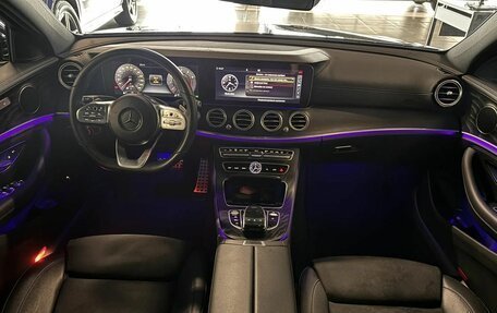 Mercedes-Benz E-Класс, 2019 год, 4 100 000 рублей, 6 фотография