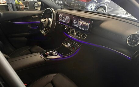 Mercedes-Benz E-Класс, 2019 год, 4 100 000 рублей, 10 фотография