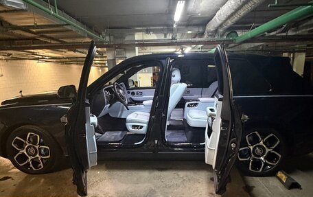Rolls-Royce Cullinan, 2023 год, 54 700 рублей, 8 фотография