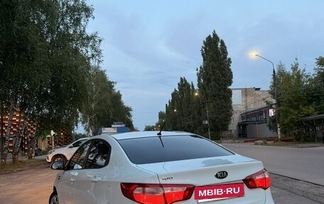KIA Rio III рестайлинг, 2014 год, 910 000 рублей, 2 фотография