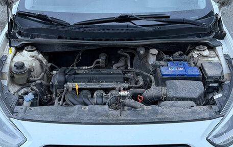 Hyundai Solaris II рестайлинг, 2013 год, 860 000 рублей, 15 фотография