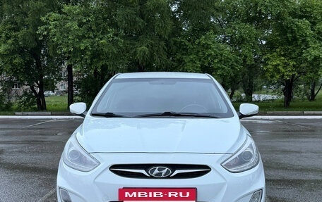 Hyundai Solaris II рестайлинг, 2013 год, 860 000 рублей, 8 фотография