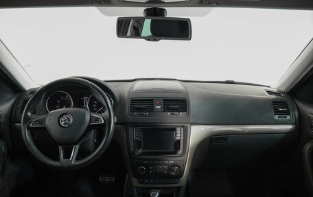Skoda Yeti I рестайлинг, 2015 год, 1 199 000 рублей, 10 фотография