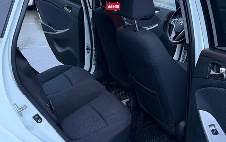 Hyundai Solaris II рестайлинг, 2013 год, 860 000 рублей, 10 фотография