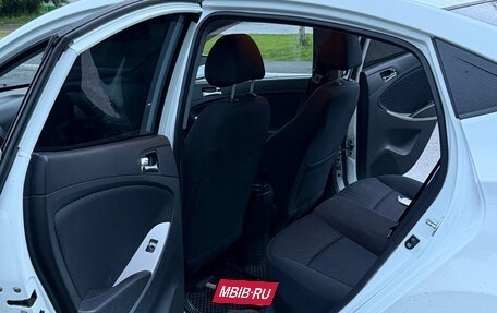 Hyundai Solaris II рестайлинг, 2013 год, 860 000 рублей, 11 фотография
