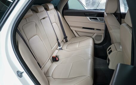 Jaguar XF II, 2016 год, 2 129 000 рублей, 7 фотография